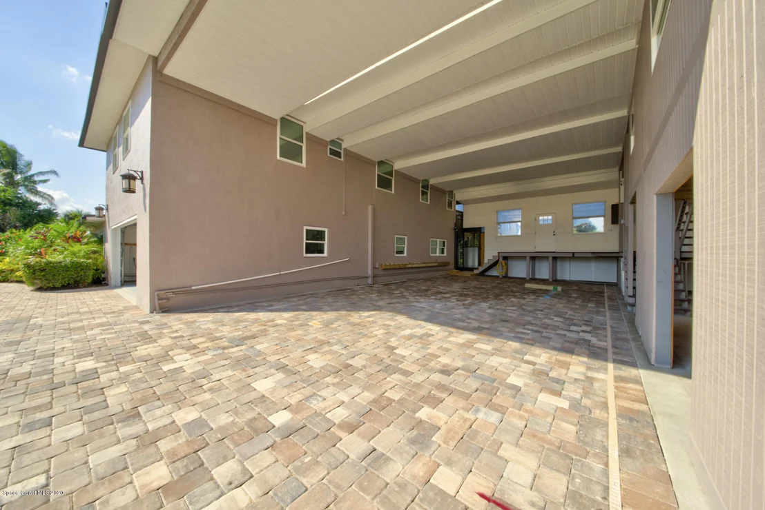 Photo of 260 Richards Road