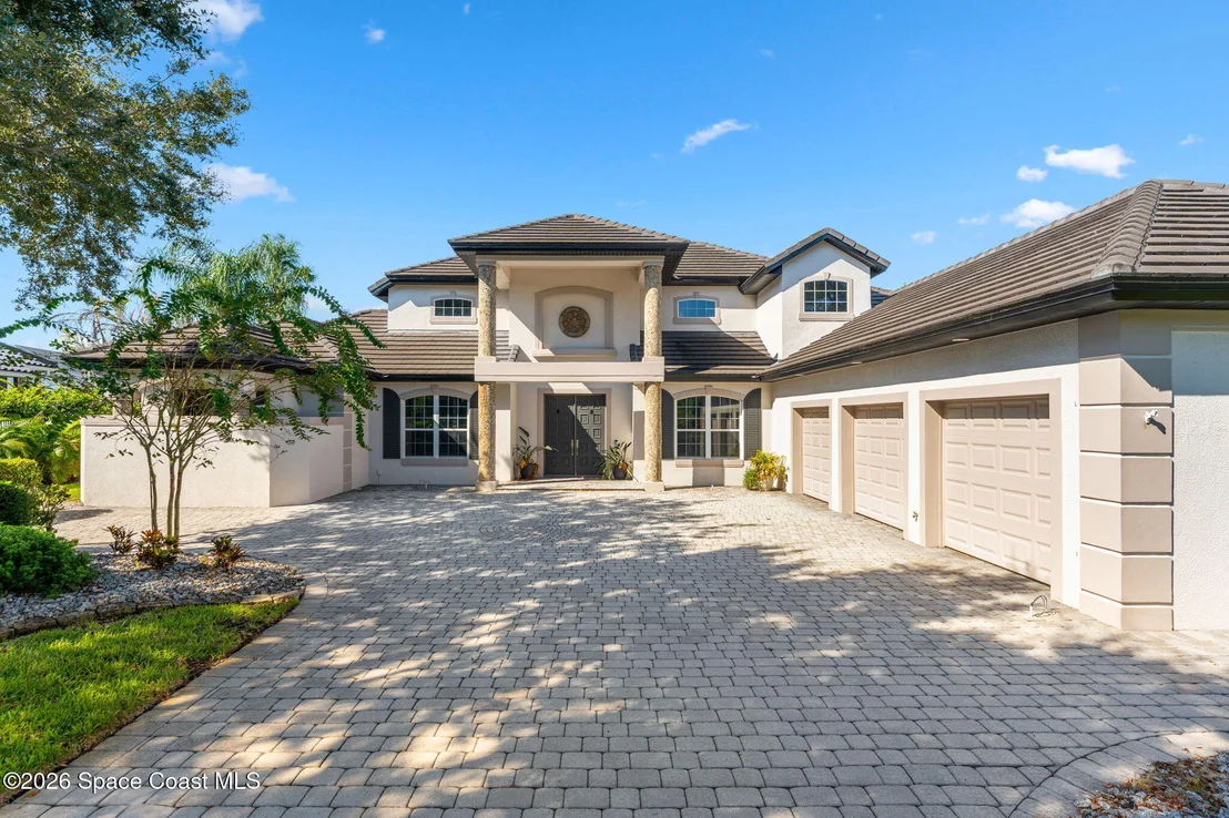 Photo of 804 Chatsworth Drive