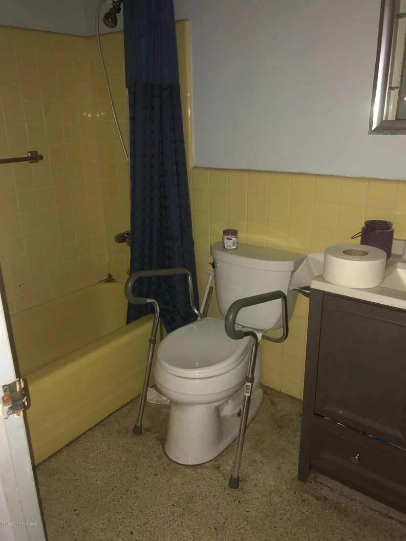 Photo of 1157 Cabot Drive NE