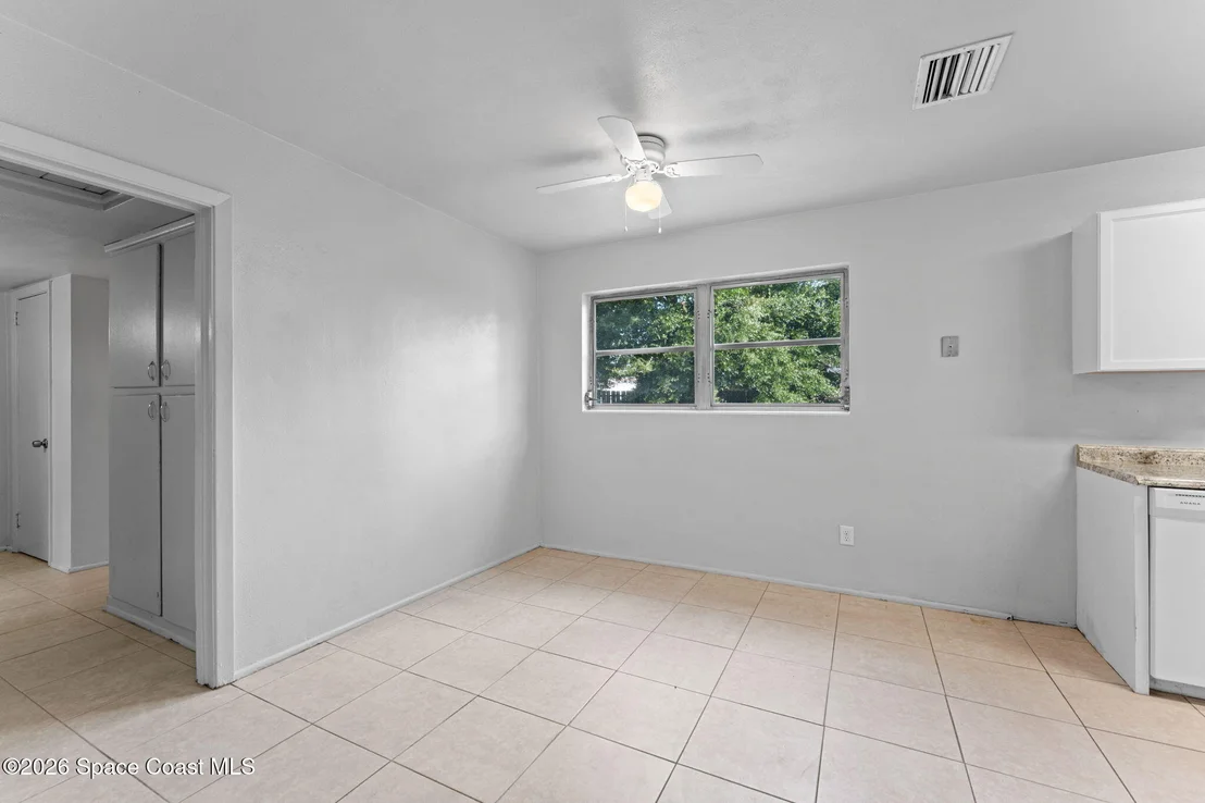 Photo of 1042 Azalea Lane