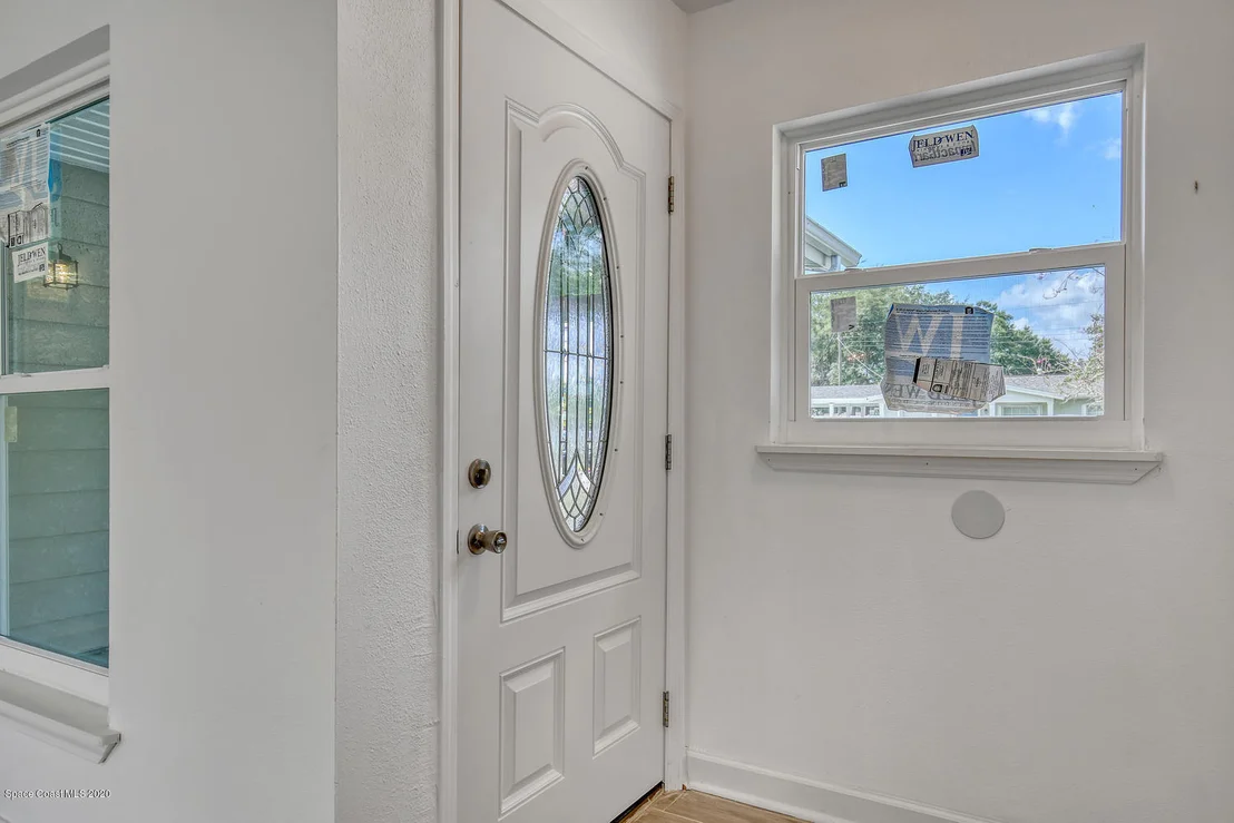 Photo of 984 Beacon Road