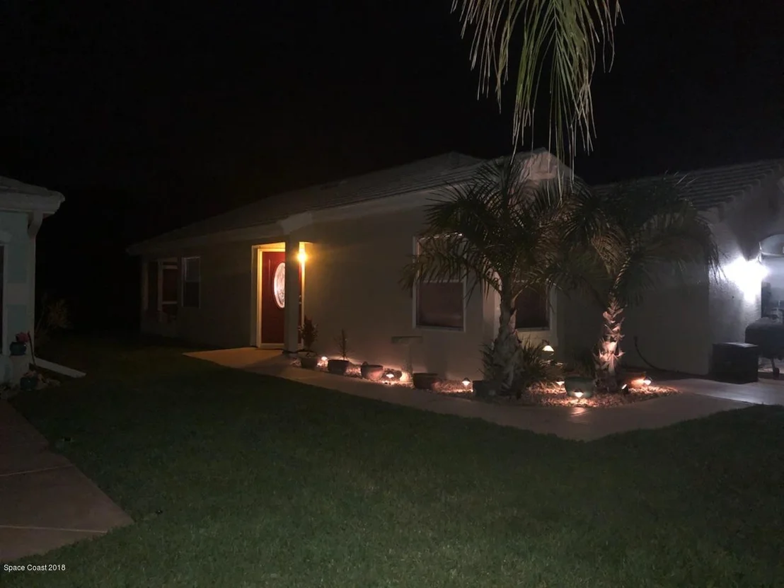 Photo of 1133 Goldenrod Circle NE