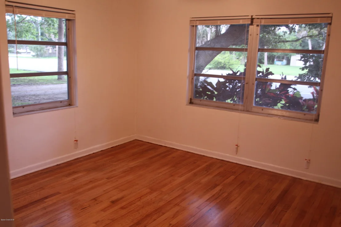 Photo of 1616 Airport Boulevard