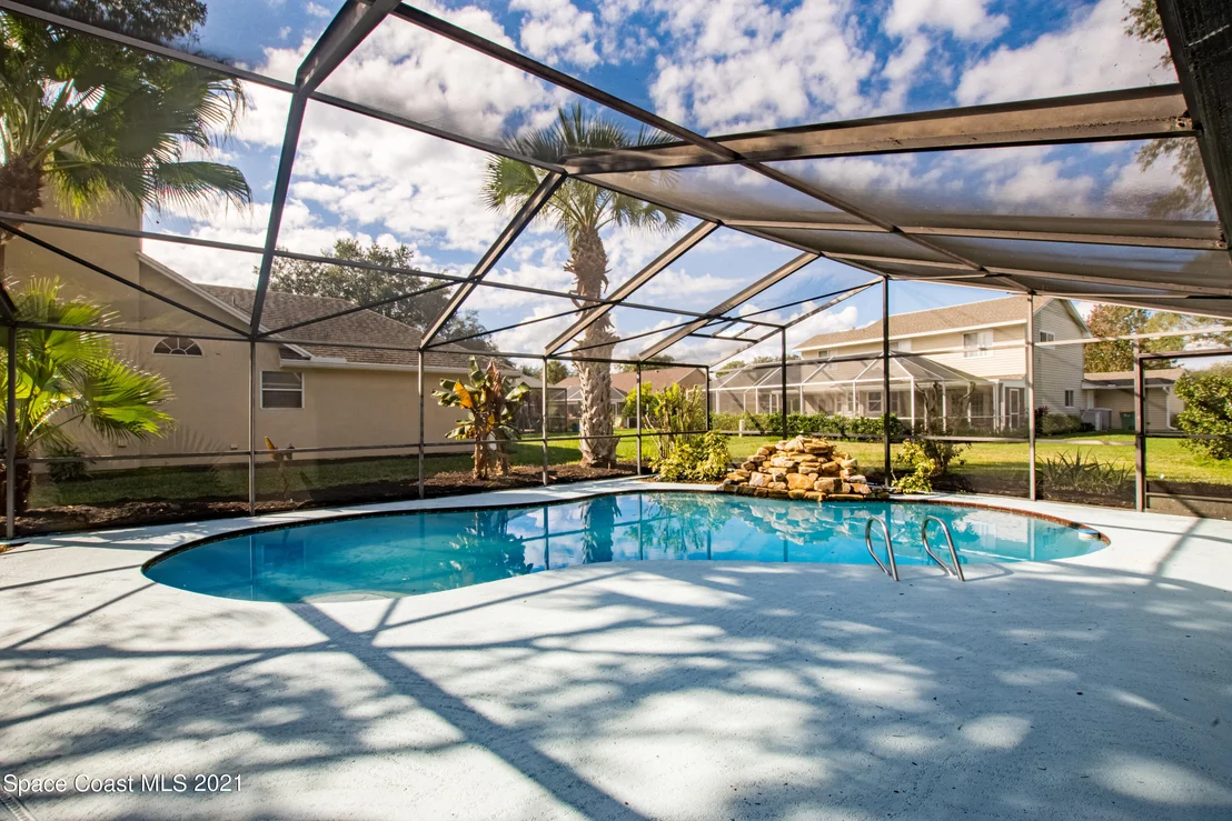 Photo of 564 Crystal Lake Drive
