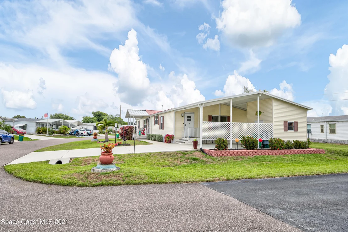 Photo of 7697 Fox Hunter Circle