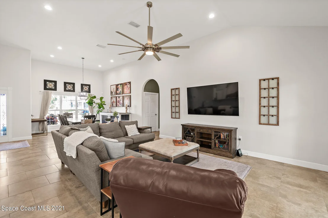 Photo of 6495 Bamboo Avenue