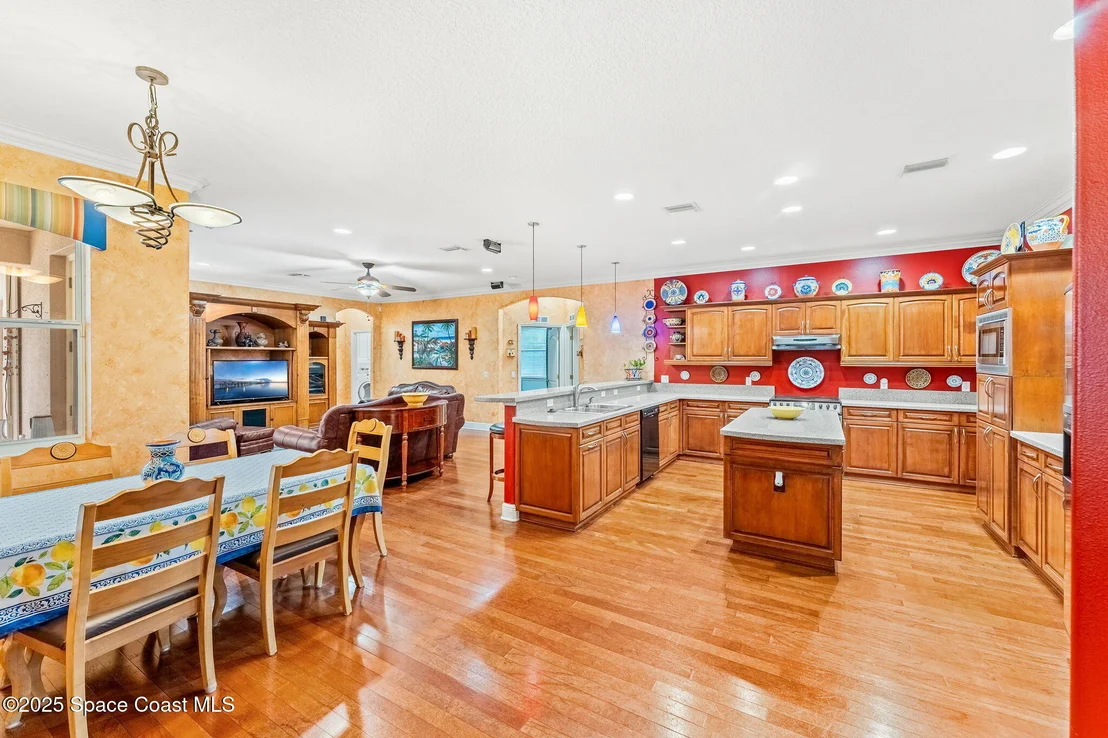 Photo of 4443 Long Lake Road