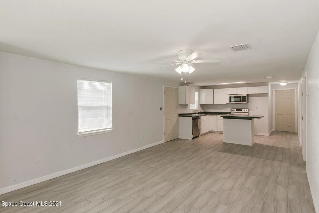 Photo of 2564 Myrtle Avenue