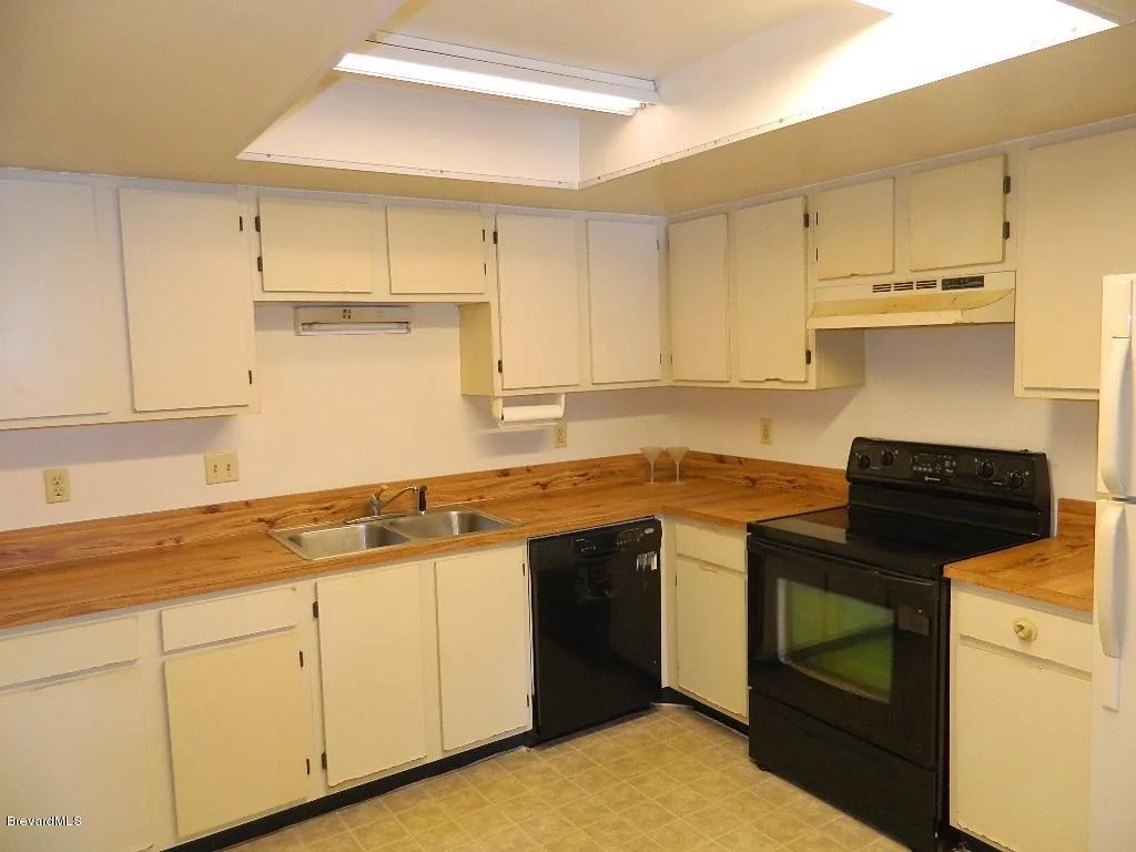 Photo of Unit 105 at 3213 Murrell Road