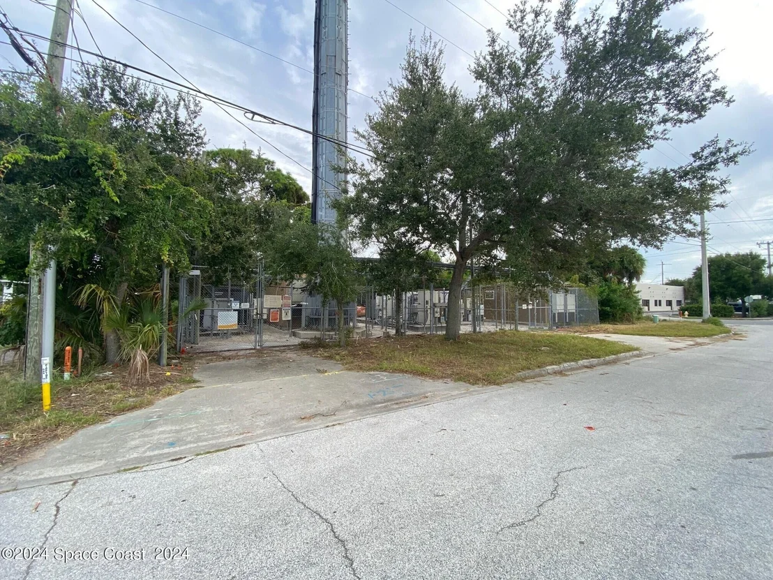 Photo of 1438 Cypress Avenue