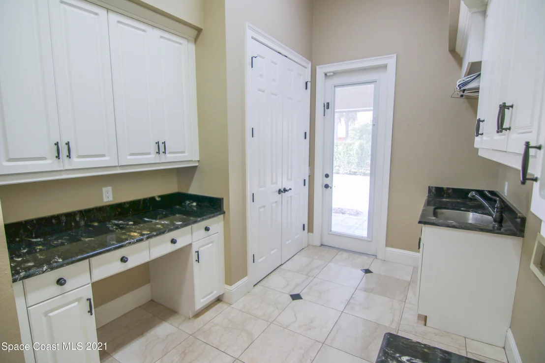 Photo of 228 Mclean Point