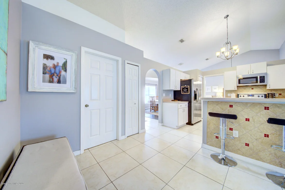 Photo of 2380 High Ridge Road