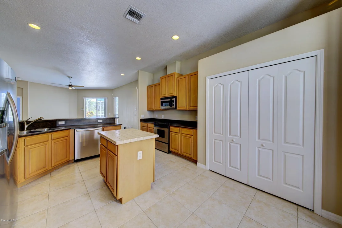 Photo of 1680 Whitman Drive