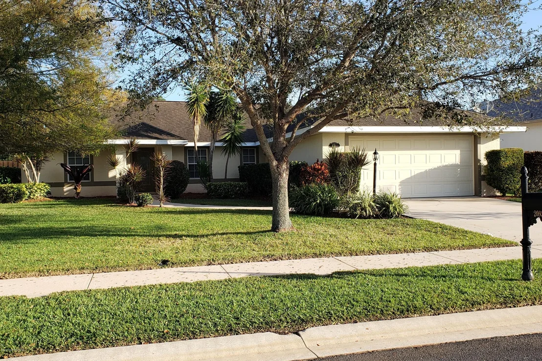 Photo of 2093 Woodfield Circle