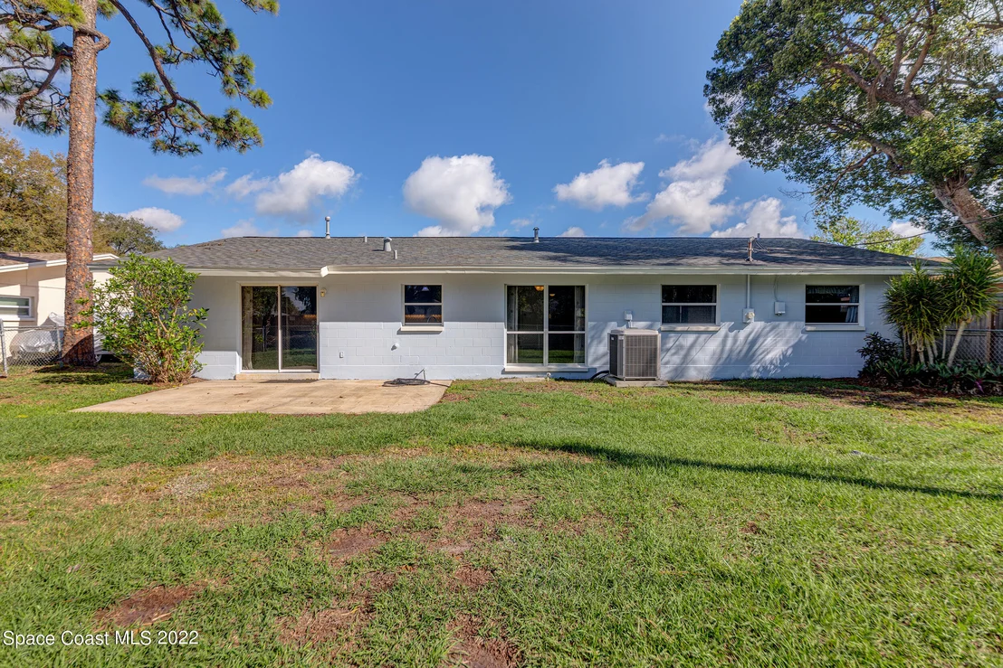 Photo of 877 Westport Drive