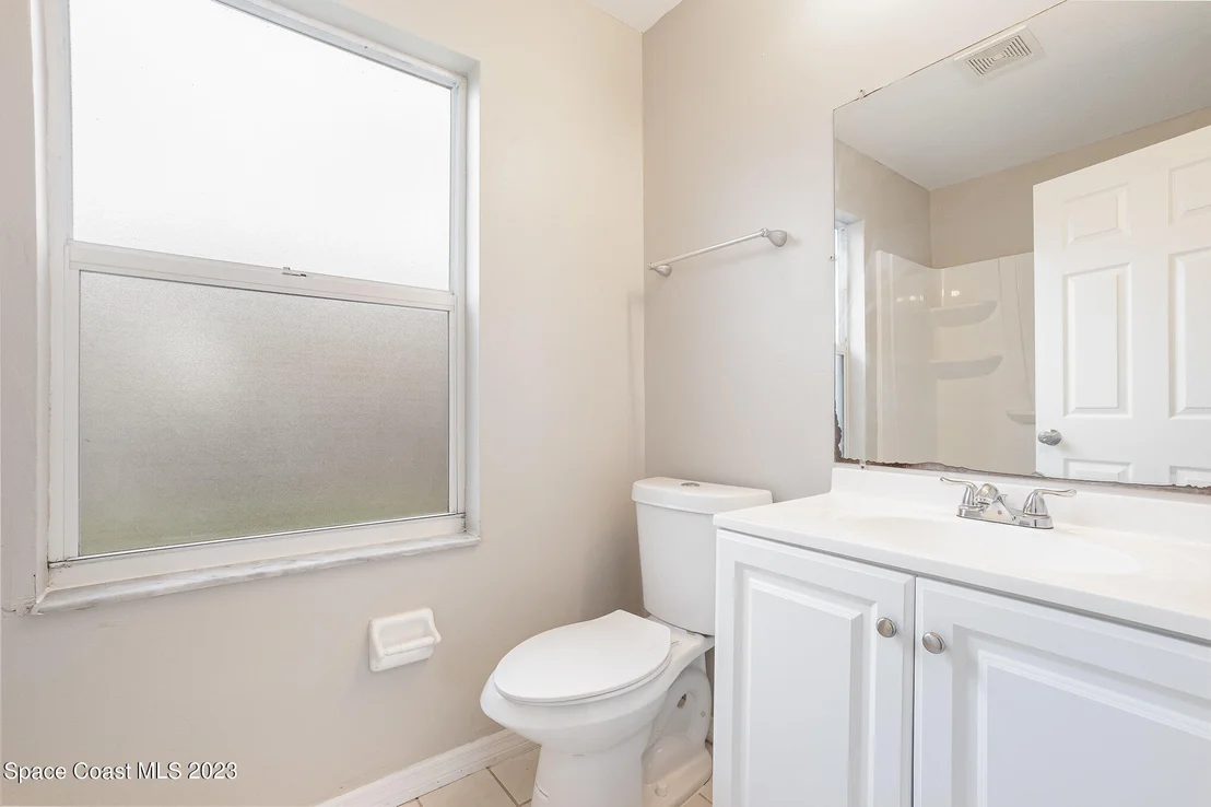 Photo of 5240 Devon Street