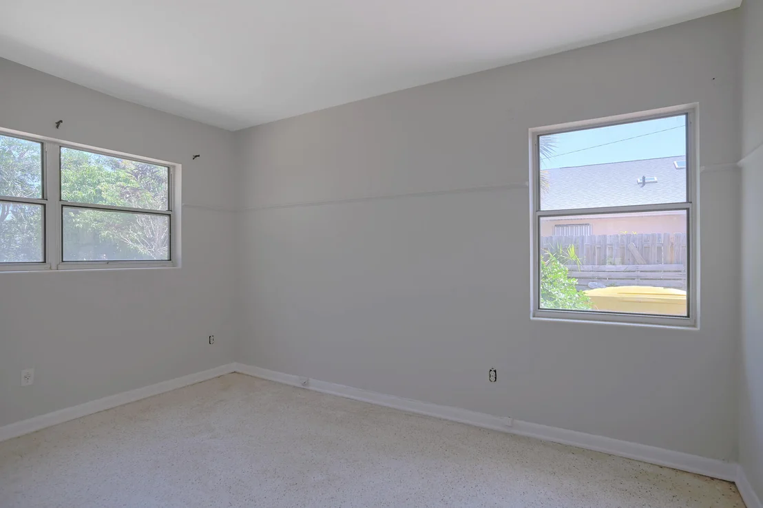 Photo of 218 6th Avenue