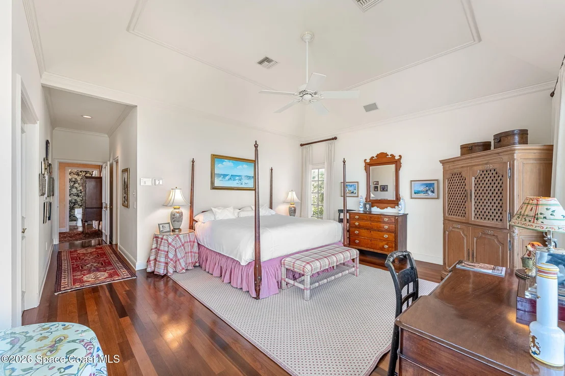 Photo of 680 Ocean Road