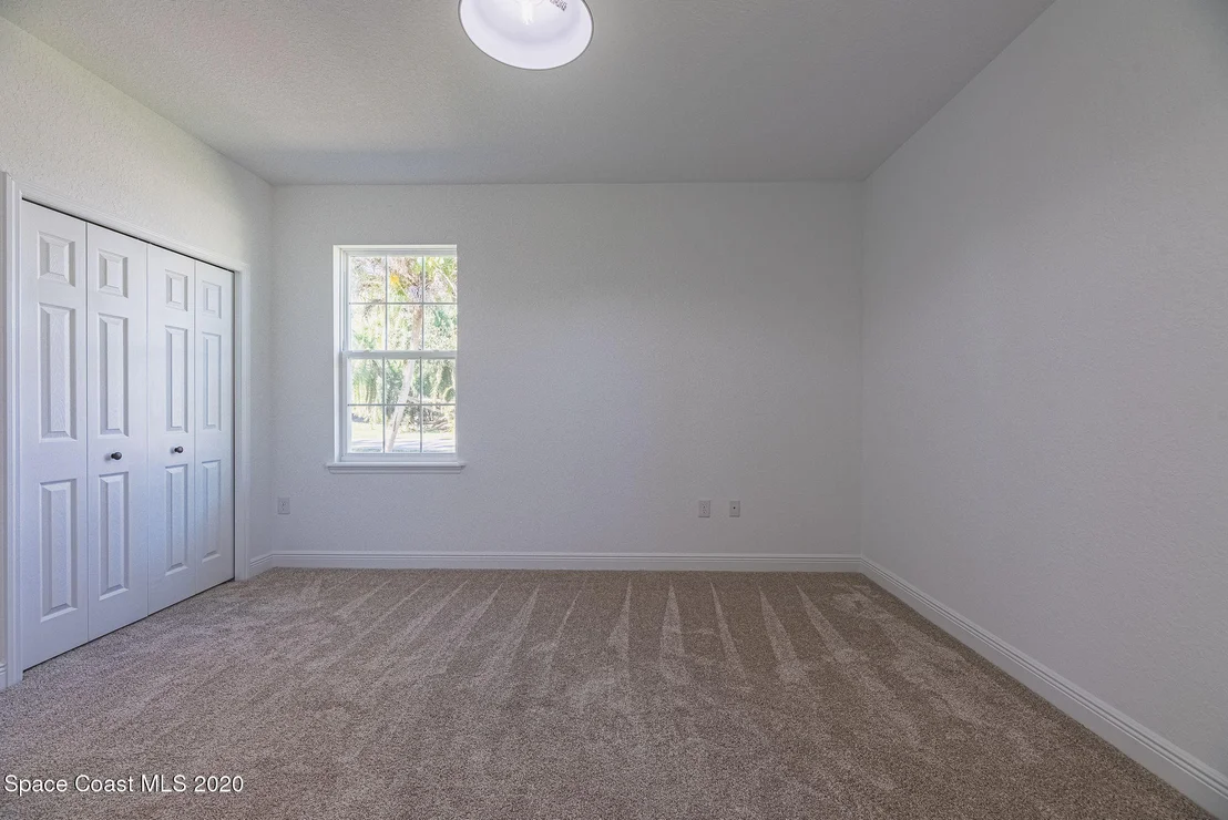 Photo of 431 Crescent Drive