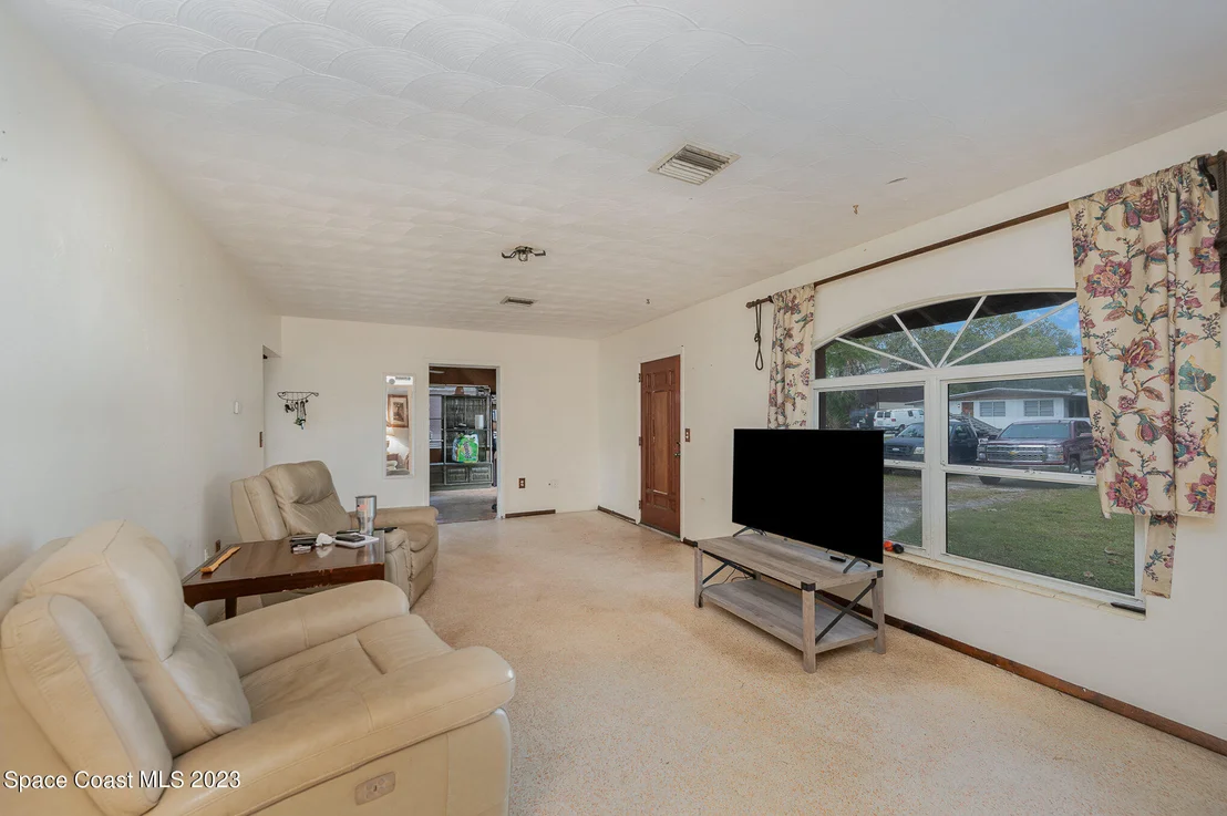 Photo of 1708 Guava Avenue