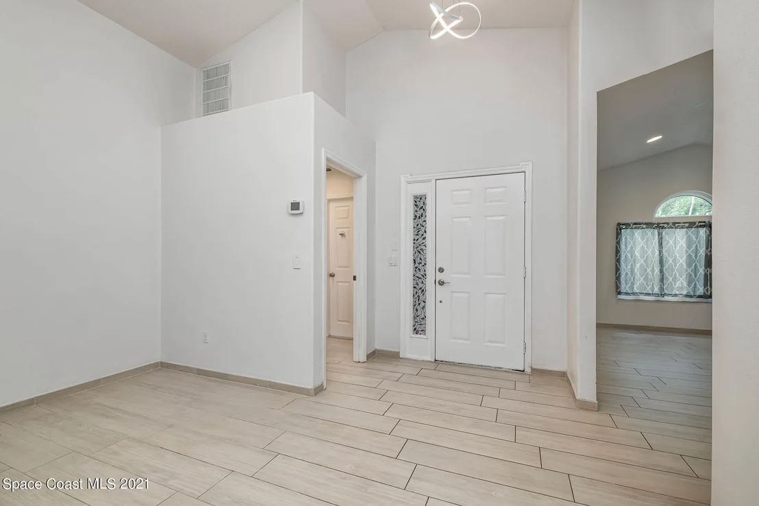 Photo of 2568 Ventura Circle