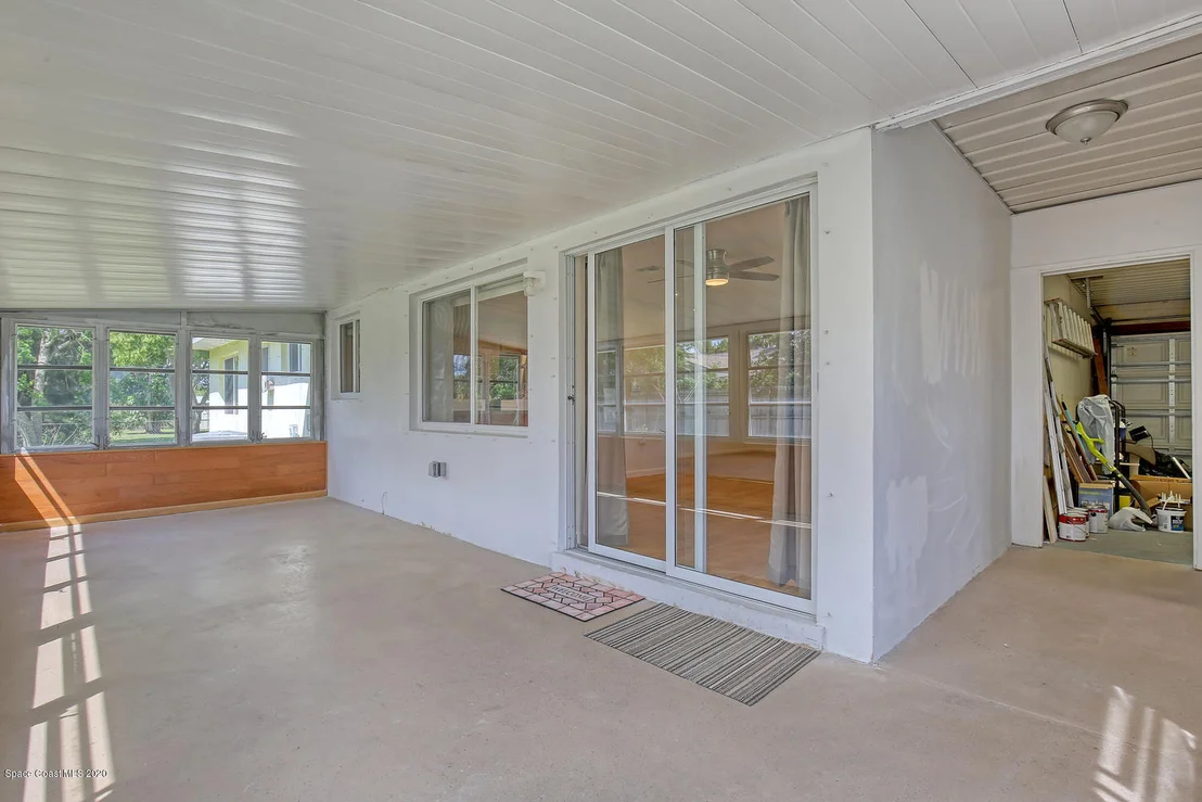 Photo of 930 Bacon Circle NE