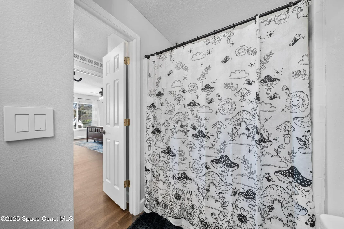Photo of 4620 Robert Street