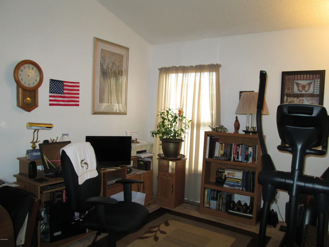 Photo of 940 Shaw Circle