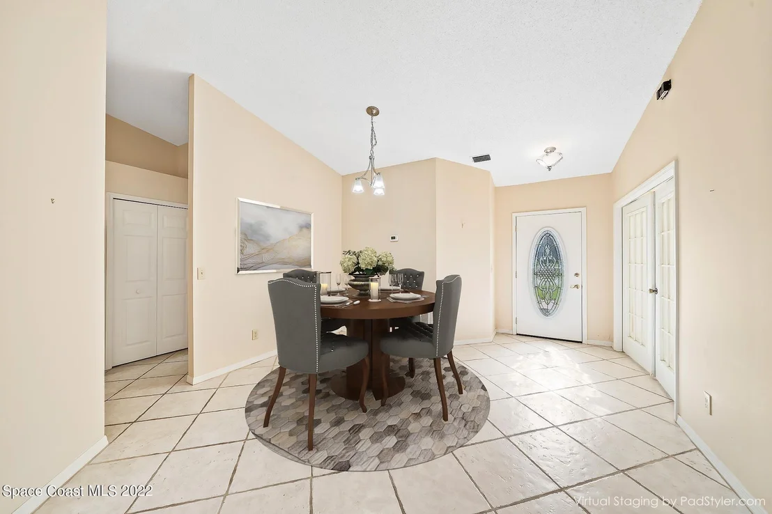 Photo of 958 Tamarind Circle