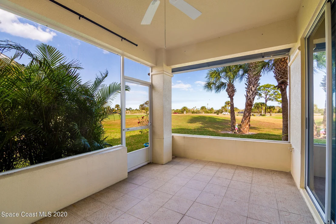 Photo of 1937 Golf Vista Boulevard