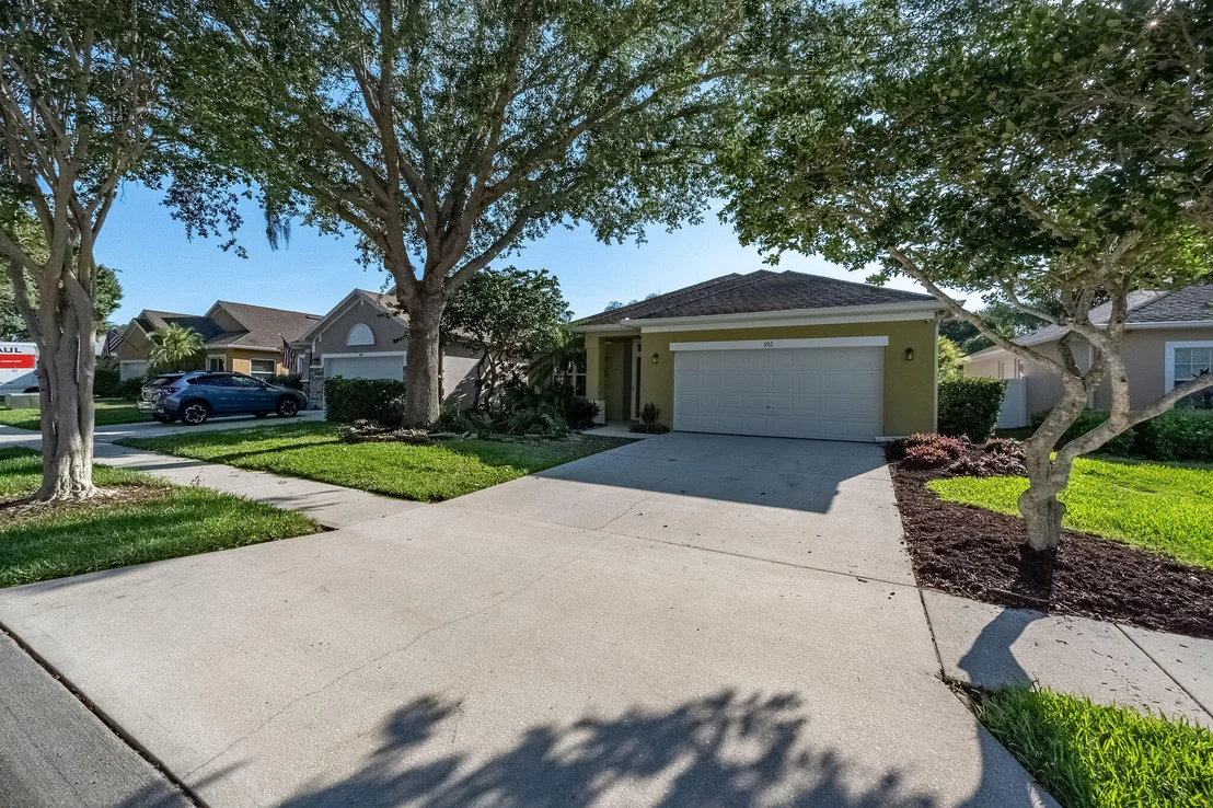 Photo of 392 Waterside Circle