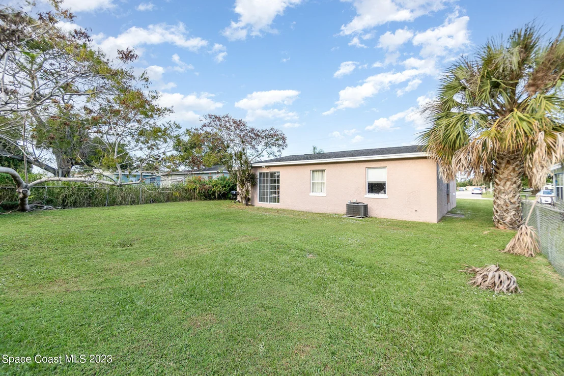 Photo of 826 Wisteria Drive