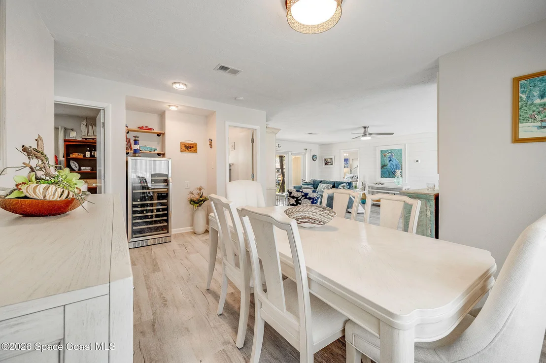 Photo of 452 Cardinal Drive