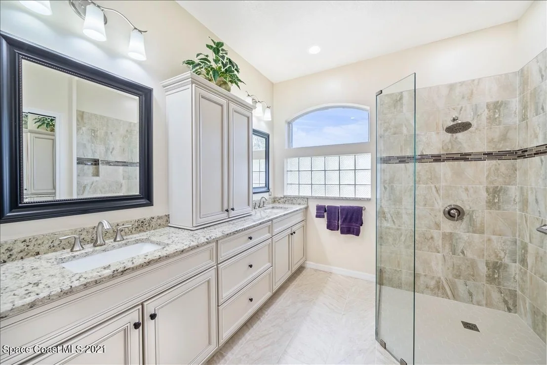 Photo of 408 Renaissance Avenue