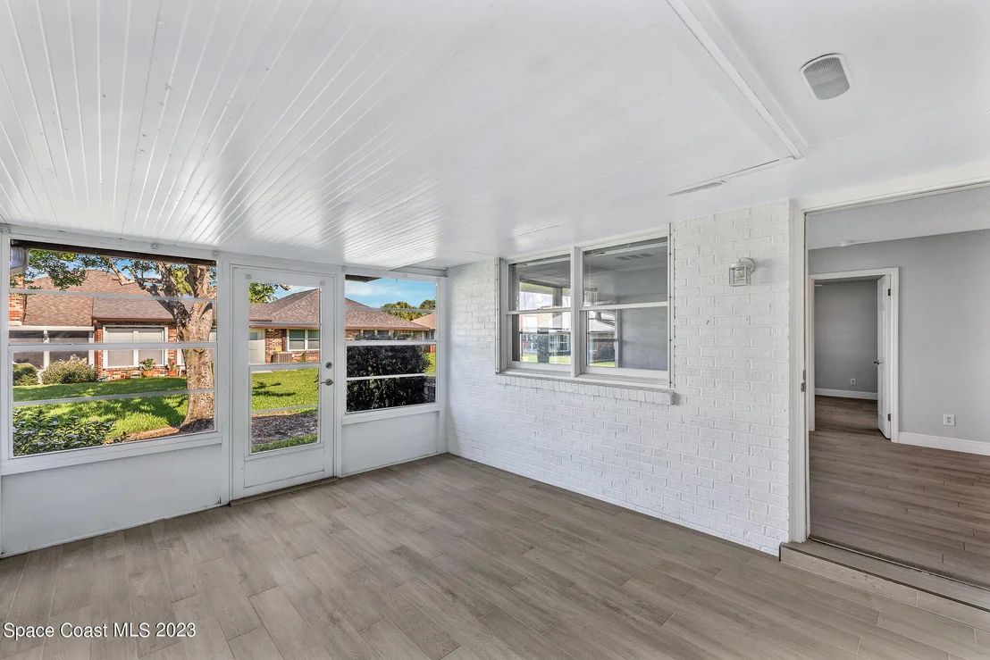 Photo of 224 Chalet Avenue