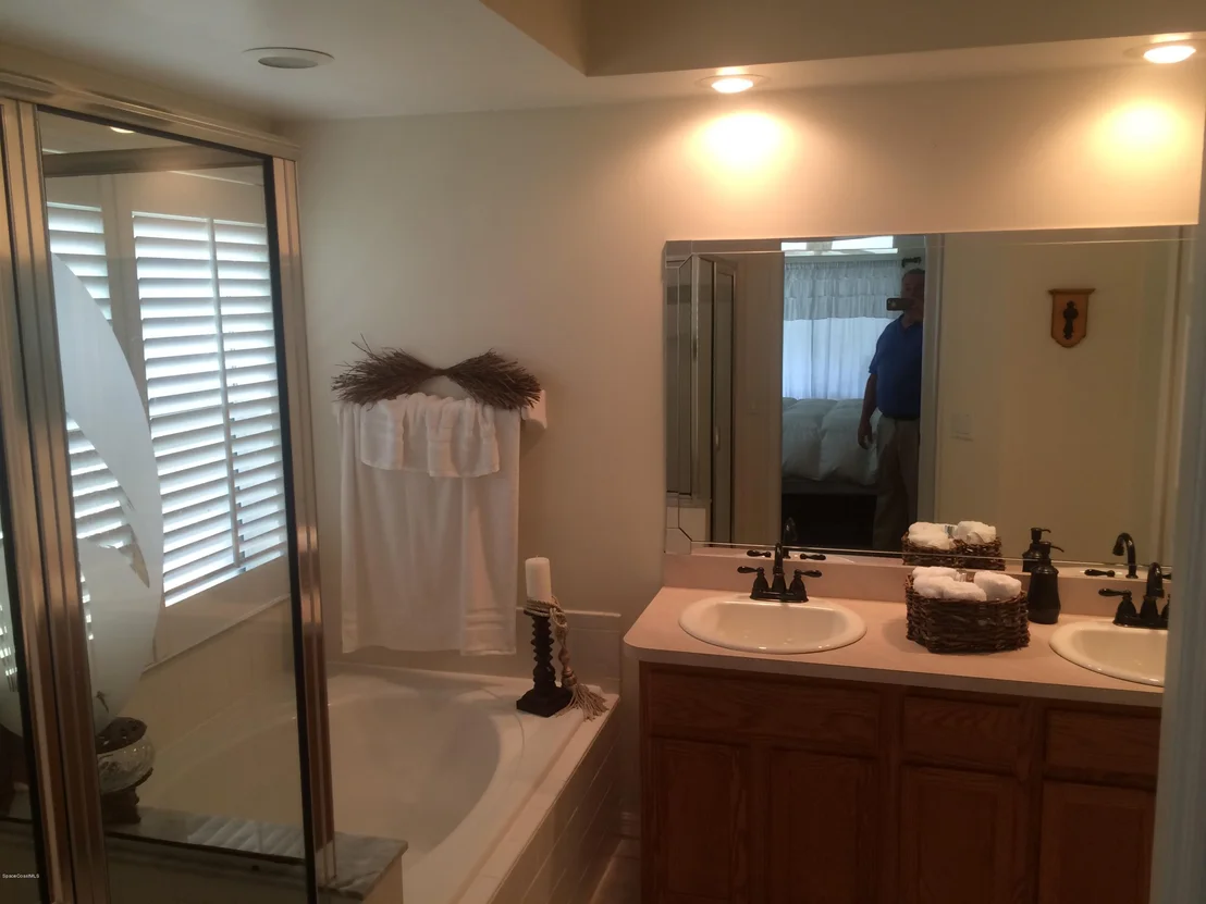Photo of 8016 Bracken Lane