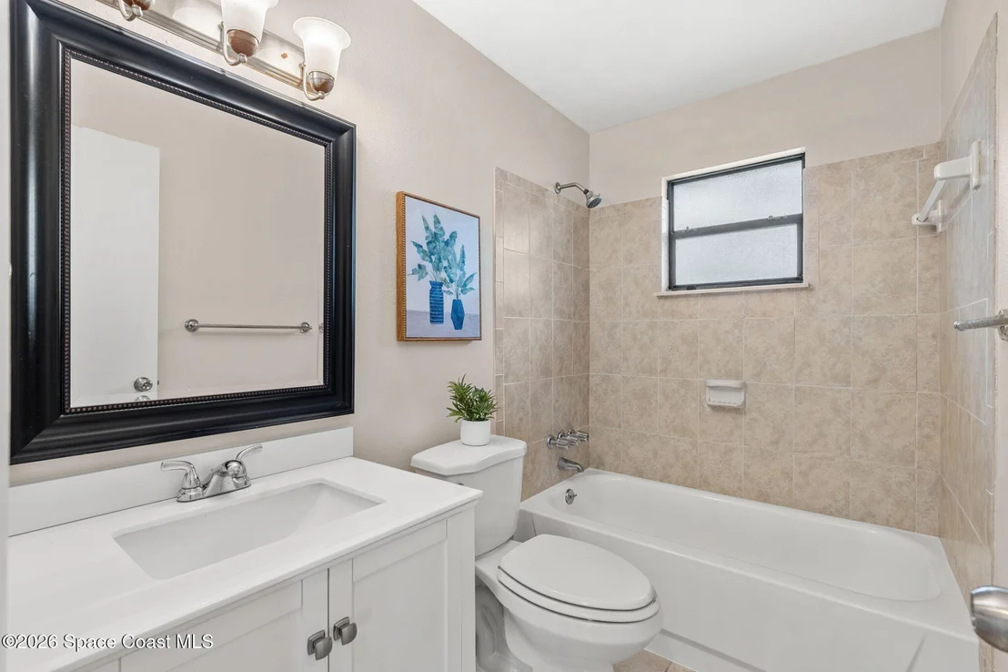 Photo of 696 Van Buren Street