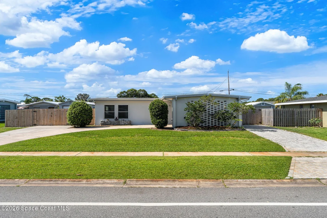 Photo of 1055 Daytona Drive NE