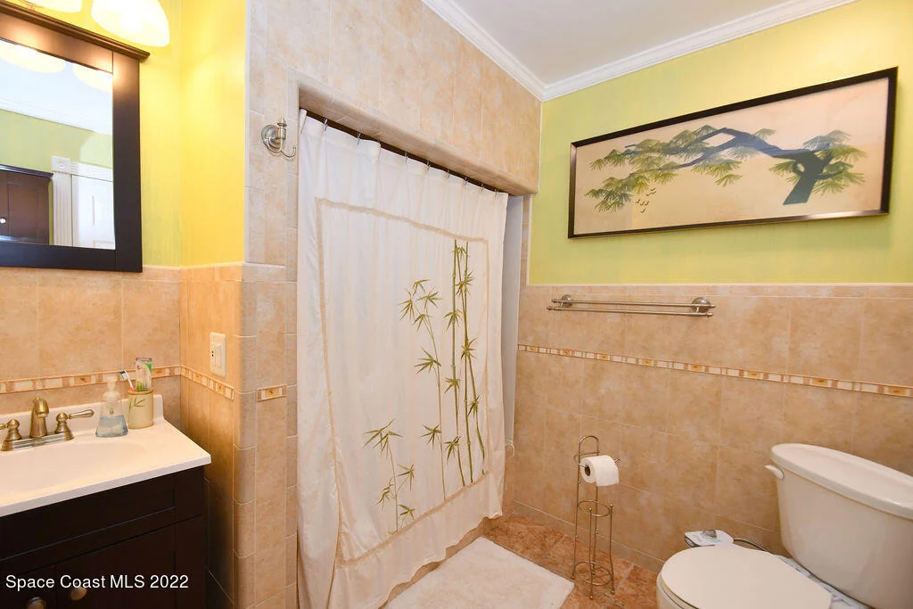 Photo of 1241 Riviera Drive NE