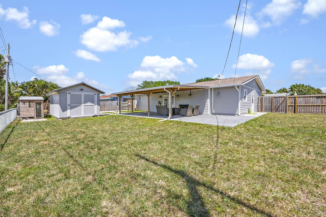 Photo of 1012 Cable Lane NE