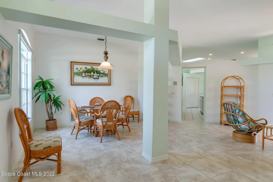 Photo of 874 Shoshone Lane