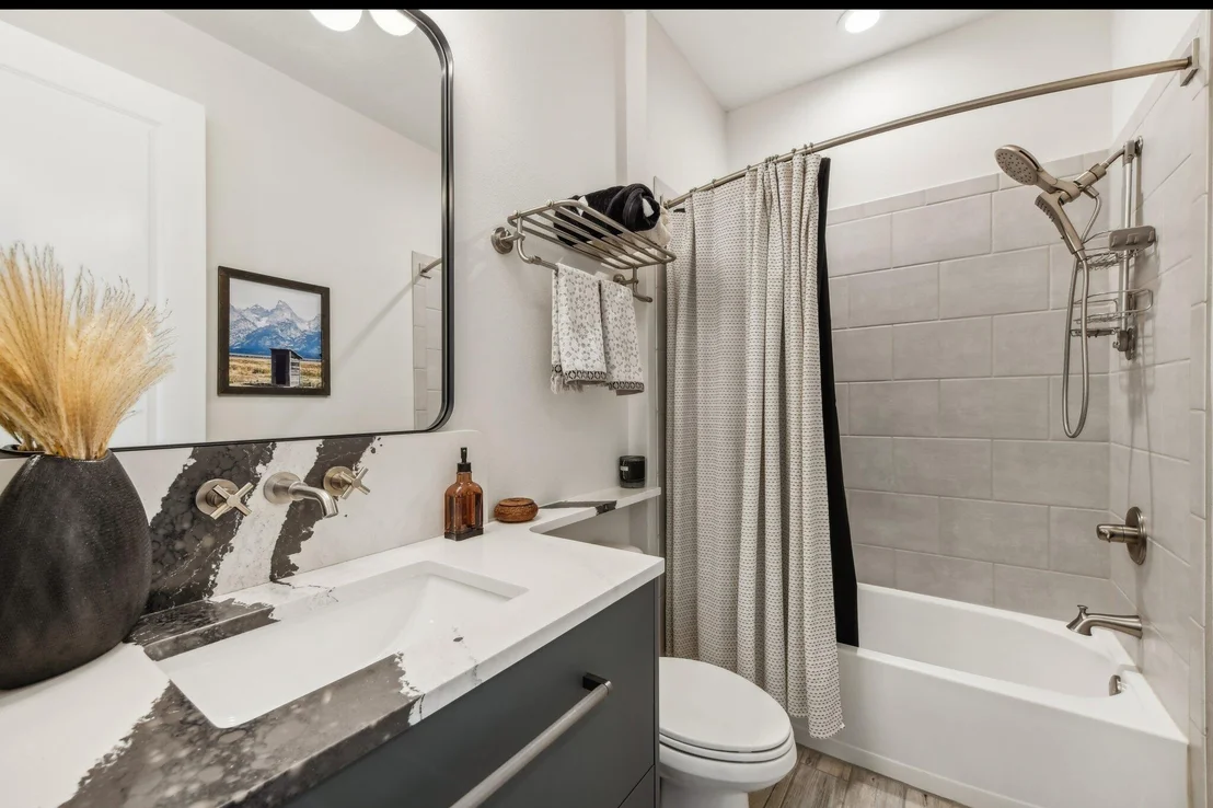Photo of 7633 Poulicny Lane