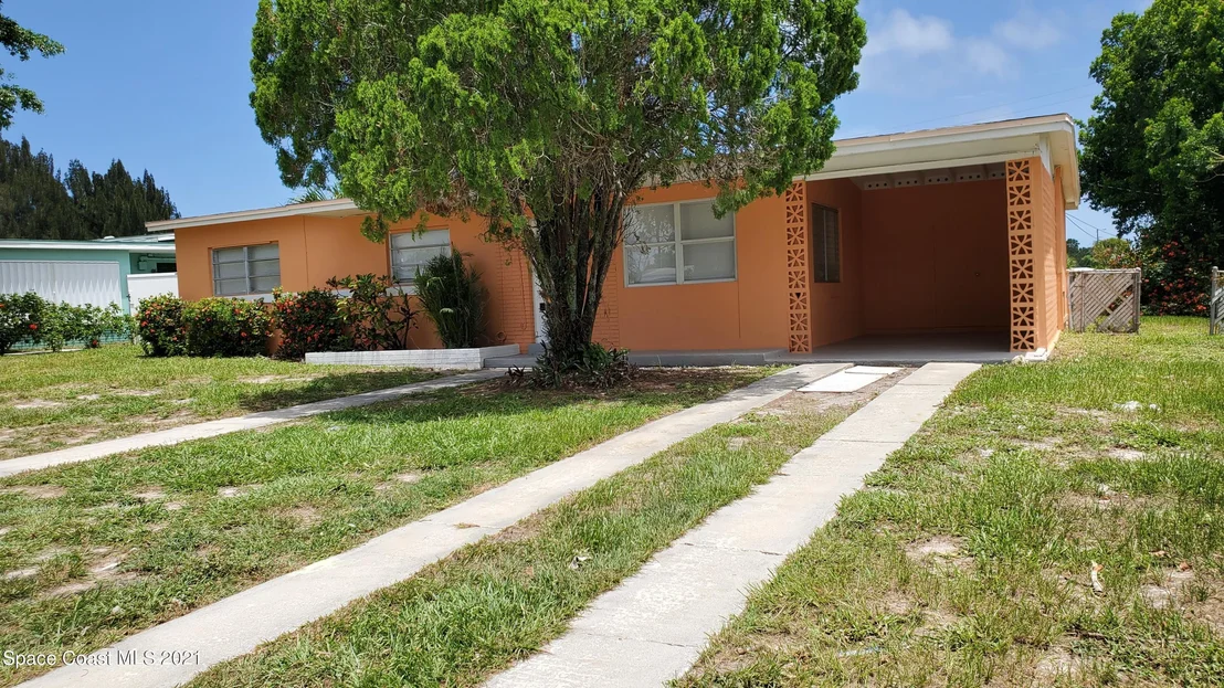 Photo of 1057 Cabot Drive NE