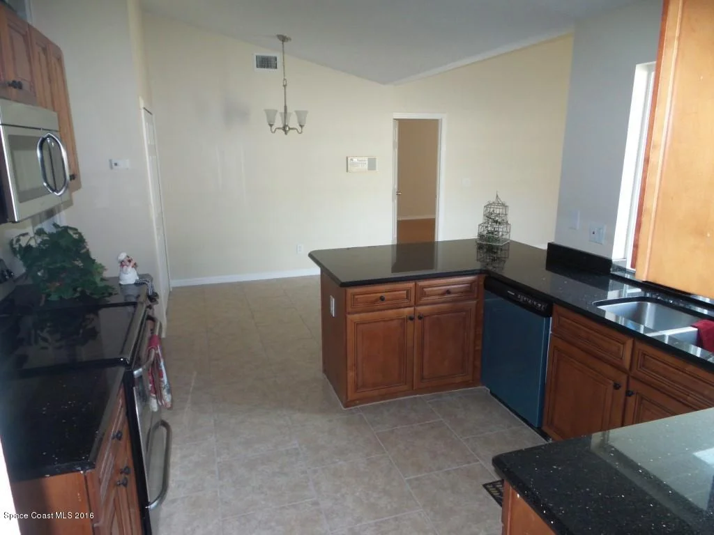 Photo of 854 Tiffany Place
