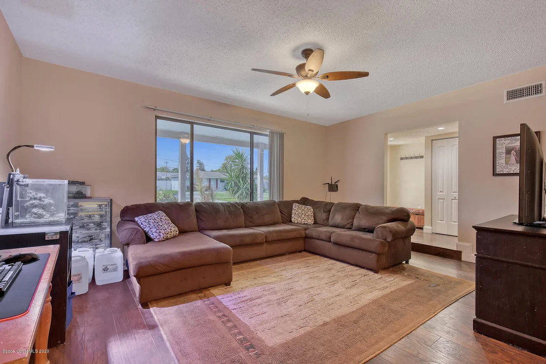 Photo of 765 Angle Street NE