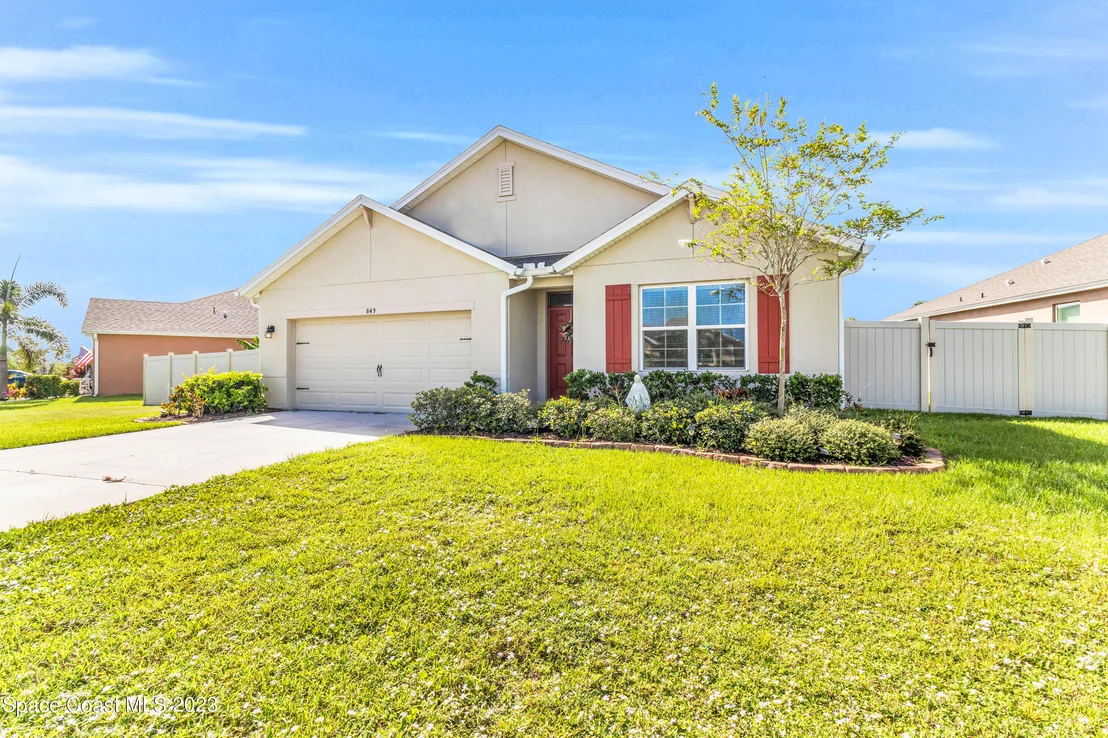 Photo of 849 Forest Trace Circle
