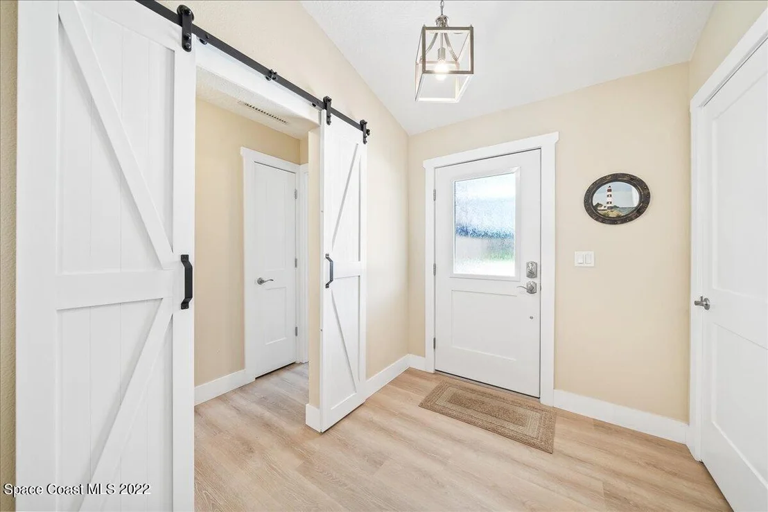 Photo of 2180 Bridle Path