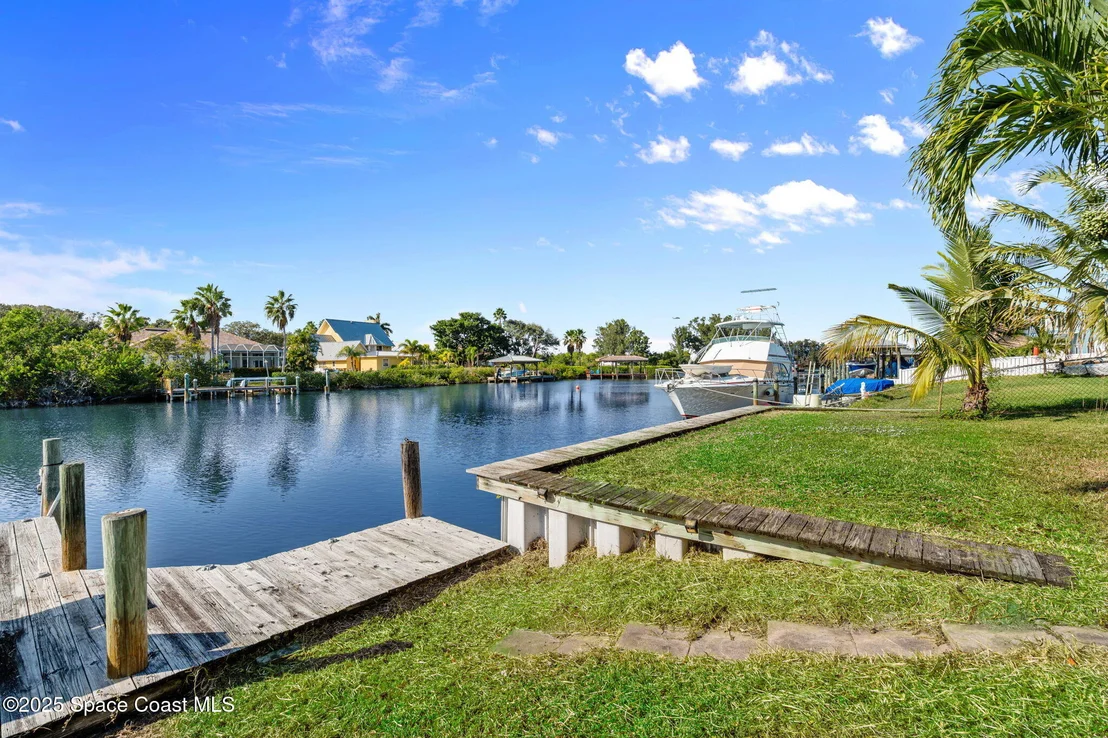 Photo of 406 Thrush Drive