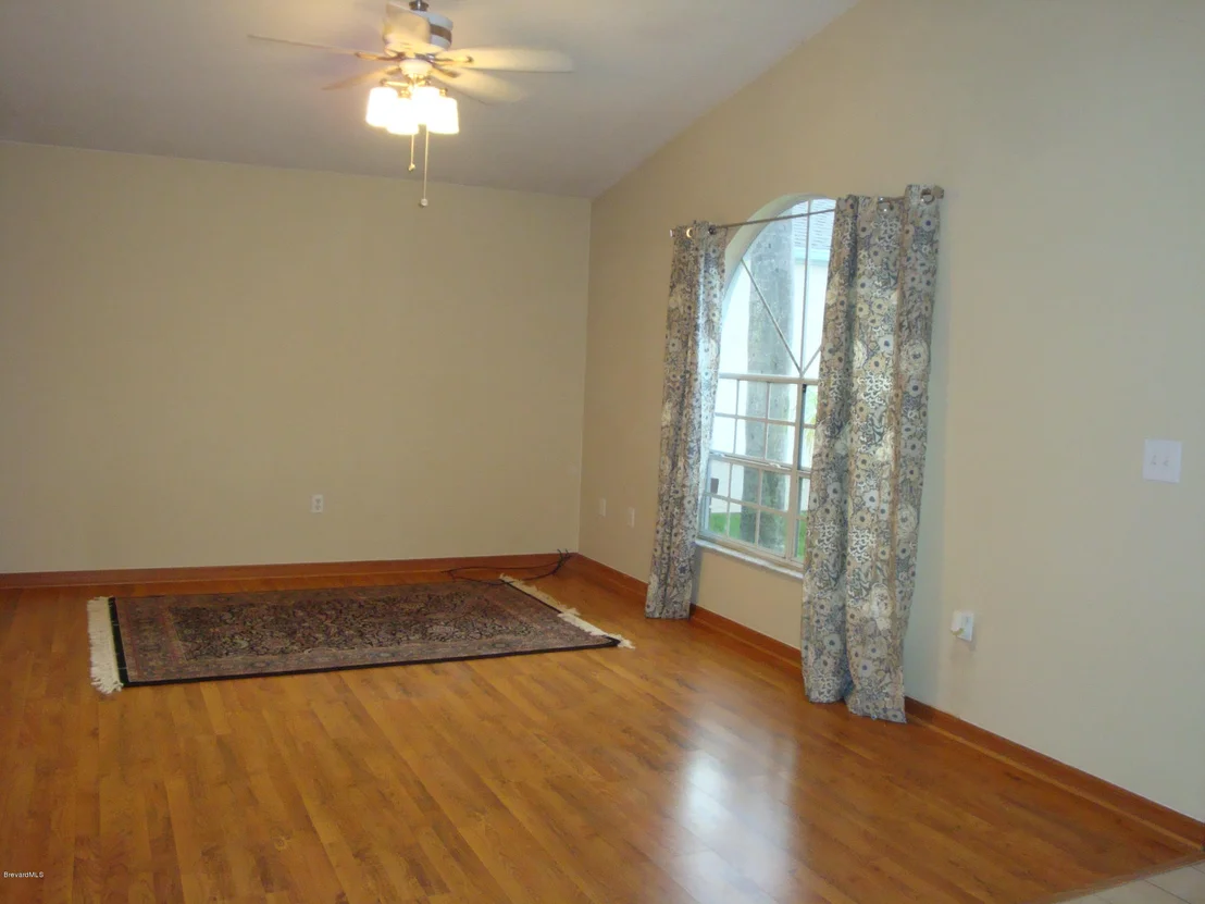 Photo of 982 S Fork Circle