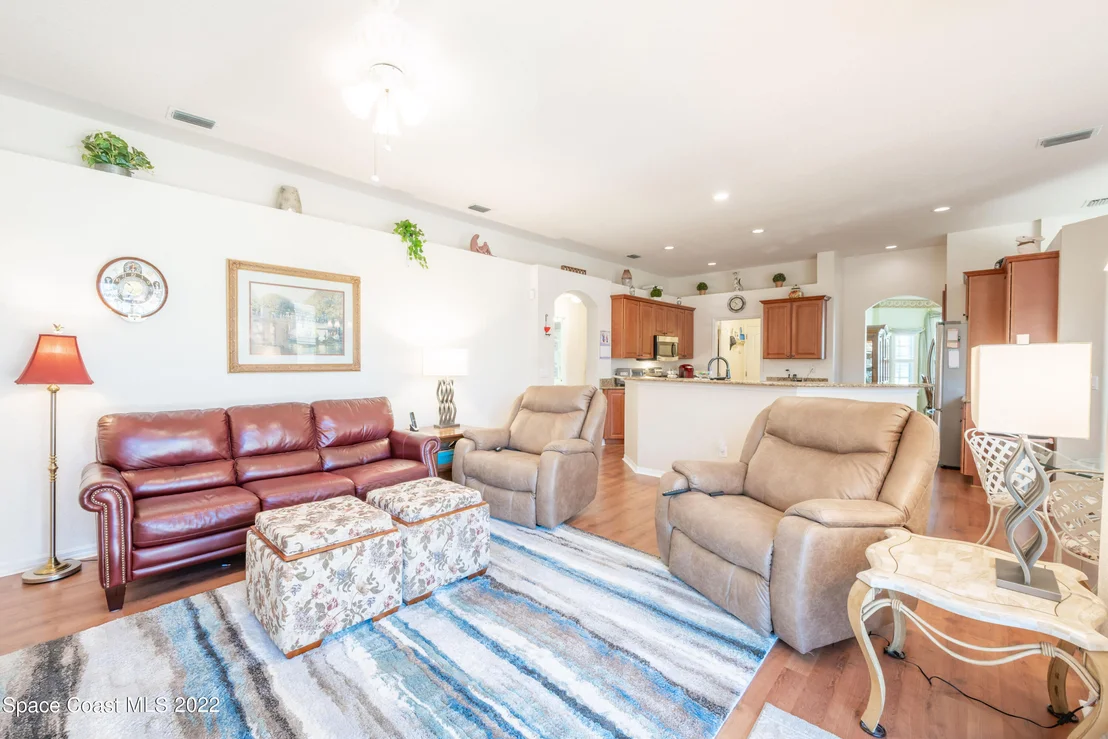 Photo of 697 Carriage Hill Road